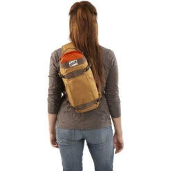 Kelty Spur 9L Sling Pack | Canyon Brown -Kelty Camp Gear Haven KL17 Spur CanyonBrown onbodyback2