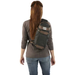 Kelty Spur 9L Sling Pack | Black Geo-Heather -Kelty Camp Gear Haven KL17 Spur geoheather onbodyback3