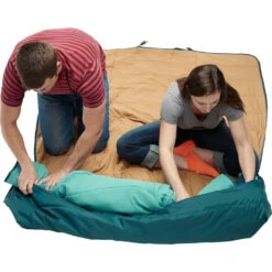 Kelty Shindig Blanket | Deep Teal/Latigo Bay -Kelty Camp Gear Haven ShindigBlanket deepTeal latigoBay feature4 KL17